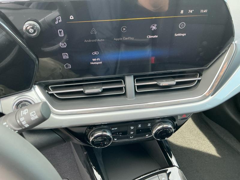 new 2025 Chevrolet Trax car, priced at $25,884