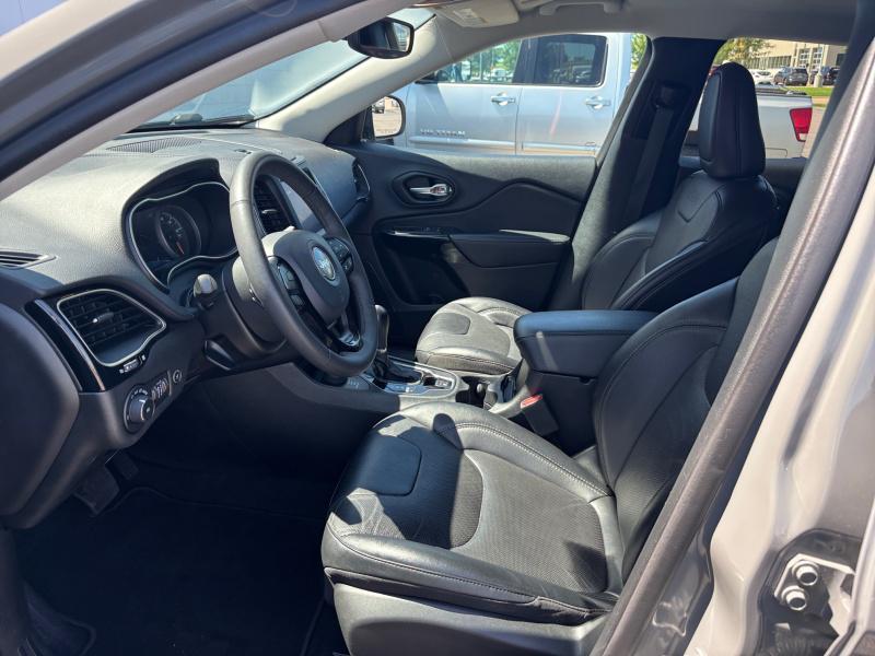 used 2023 Jeep Cherokee car, priced at $23,999