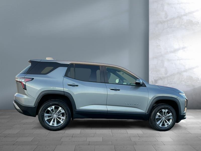 new 2026 Chevrolet Equinox car, priced at $32,569