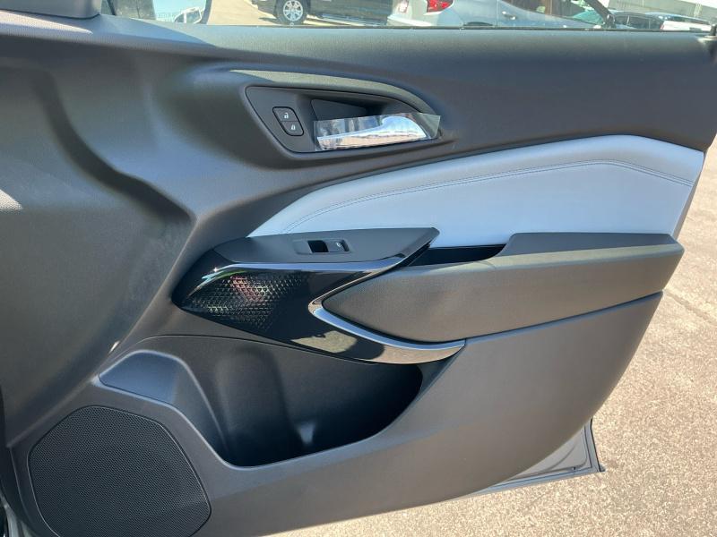 new 2025 Chevrolet Trax car, priced at $26,779