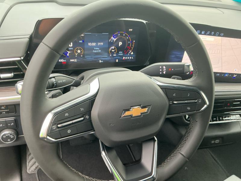 new 2025 Chevrolet Suburban car, priced at $68,244