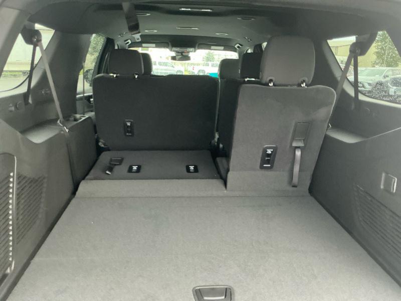 new 2025 Chevrolet Suburban car, priced at $68,244