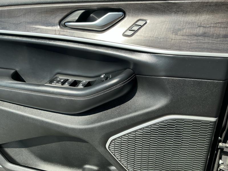 used 2021 Jeep Grand Cherokee L car, priced at $29,995