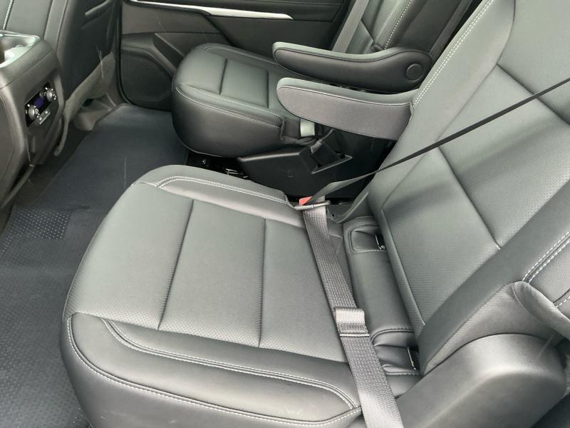 new 2026 Chevrolet Traverse car, priced at $49,604