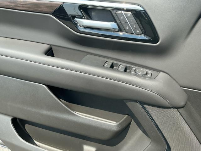 new 2025 Chevrolet Suburban car, priced at $77,264