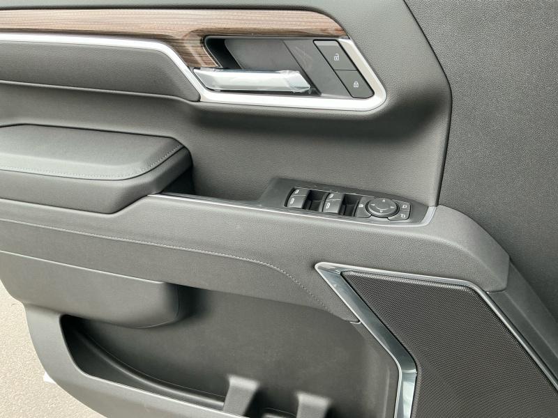 new 2025 Chevrolet Silverado 1500 car, priced at $50,130