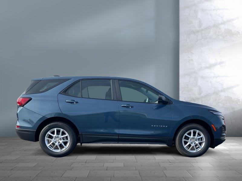 new 2024 Chevrolet Equinox car, priced at $26,894