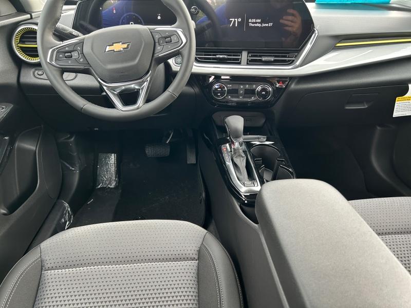 new 2025 Chevrolet Trax car, priced at $24,589