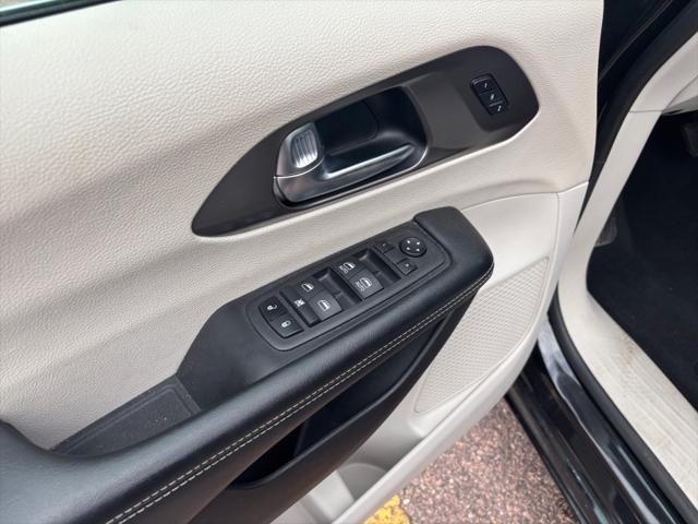 used 2023 Chrysler Pacifica car, priced at $24,499