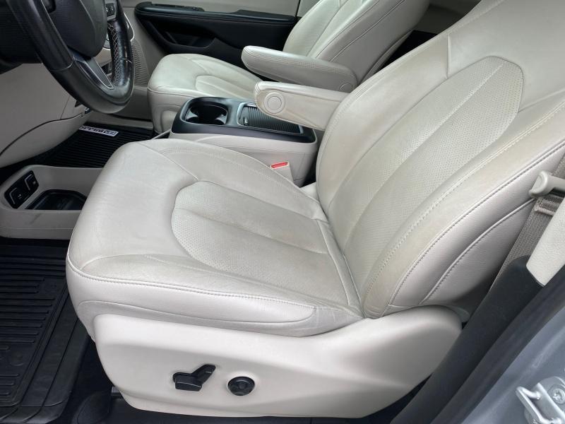 used 2021 Chrysler Pacifica car, priced at $23,999