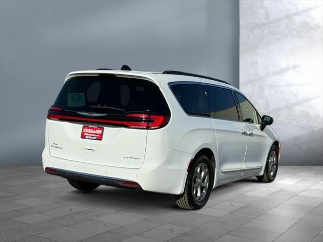 used 2023 Chrysler Pacifica car, priced at $31,449