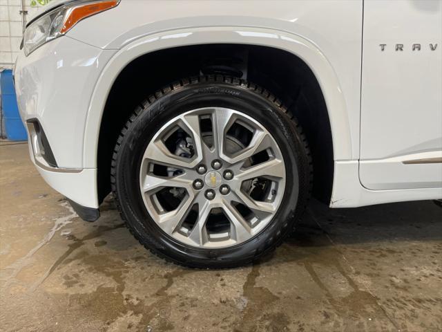 used 2021 Chevrolet Traverse car, priced at $32,499
