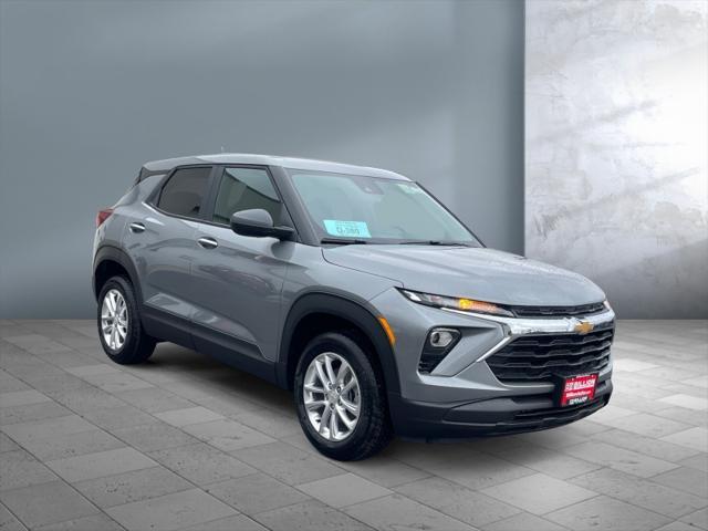 new 2025 Chevrolet TrailBlazer car, priced at $27,684