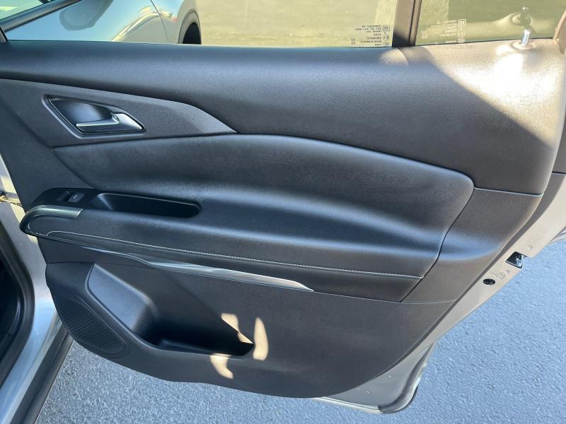 used 2024 Chevrolet Traverse car, priced at $41,799