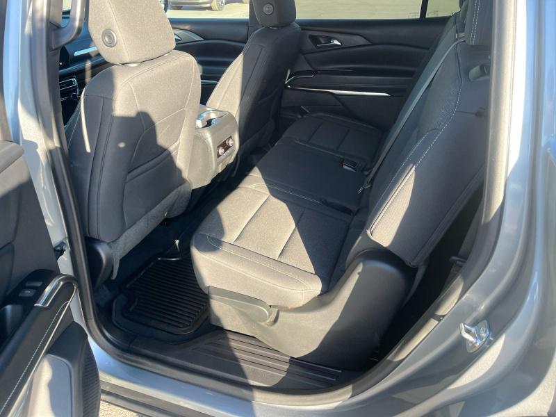 used 2024 Chevrolet Traverse car, priced at $41,799