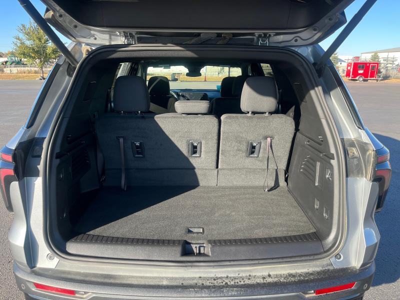 used 2024 Chevrolet Traverse car, priced at $41,799