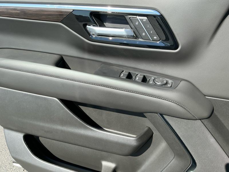 new 2025 Chevrolet Tahoe car, priced at $83,799