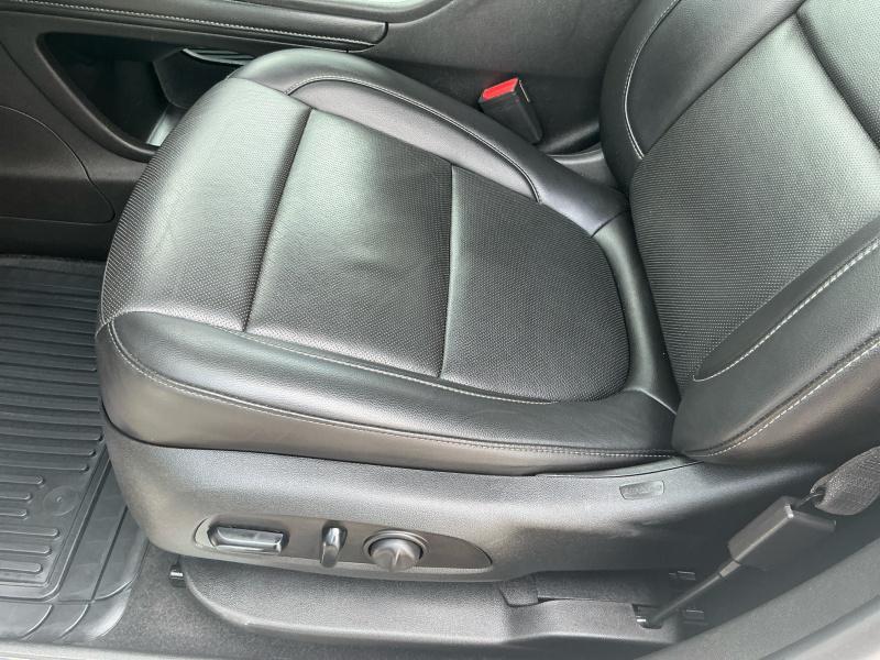 used 2023 GMC Acadia car, priced at $30,490