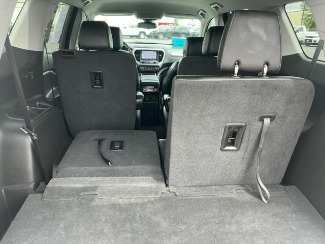 used 2023 GMC Acadia car, priced at $30,490