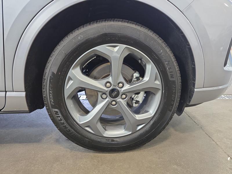 used 2024 Ford Escape car, priced at $25,999