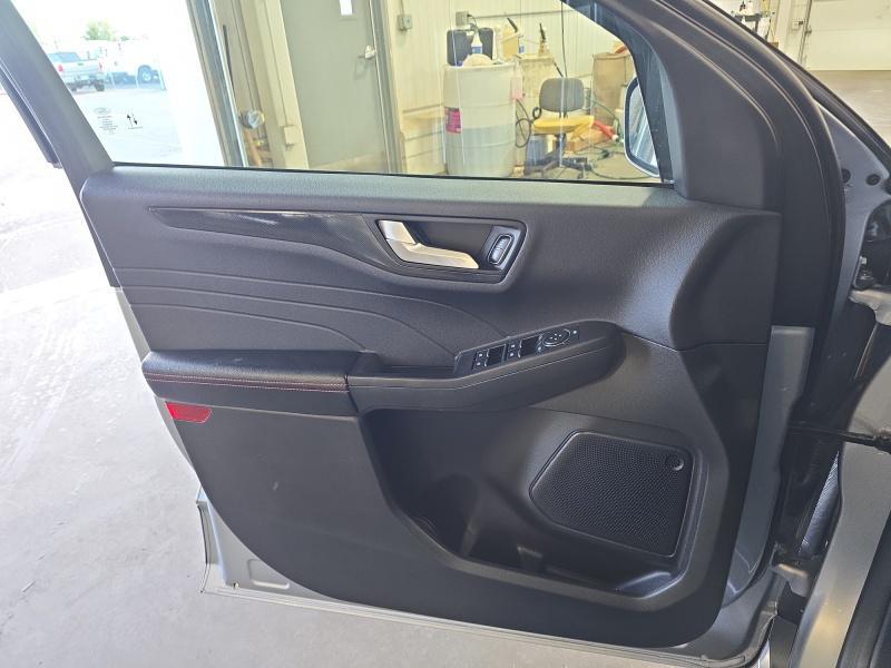 used 2024 Ford Escape car, priced at $25,999