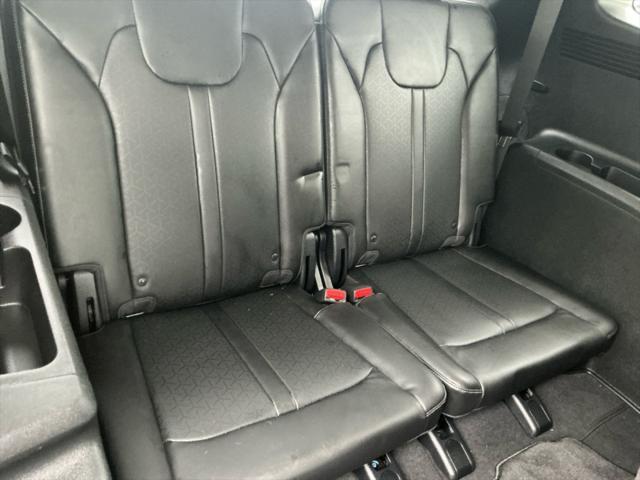 used 2023 Kia Sorento car, priced at $31,999