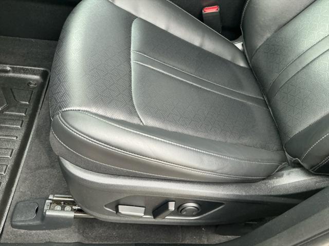 used 2023 Kia Sorento car, priced at $31,999