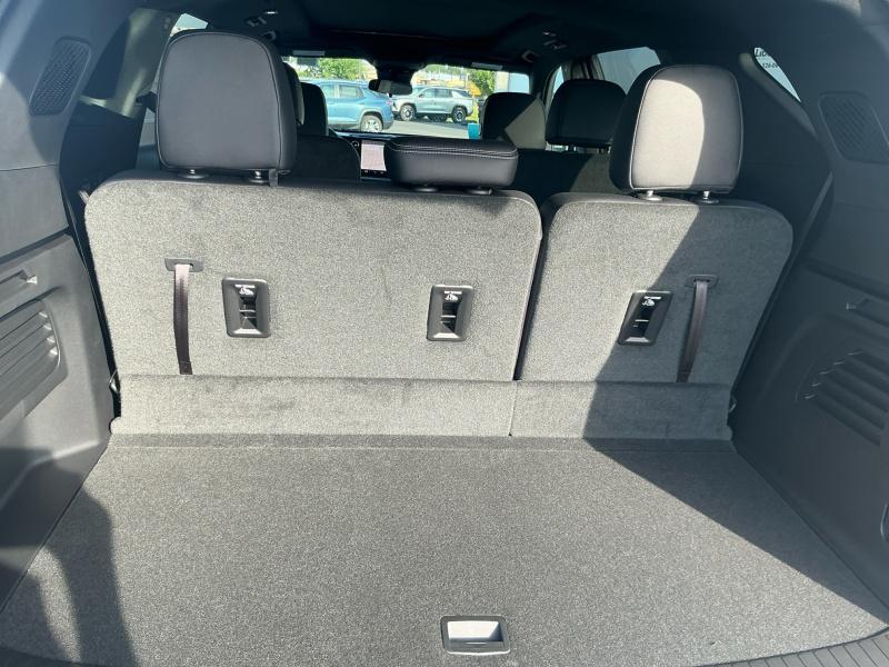 new 2025 Chevrolet Traverse car, priced at $48,594