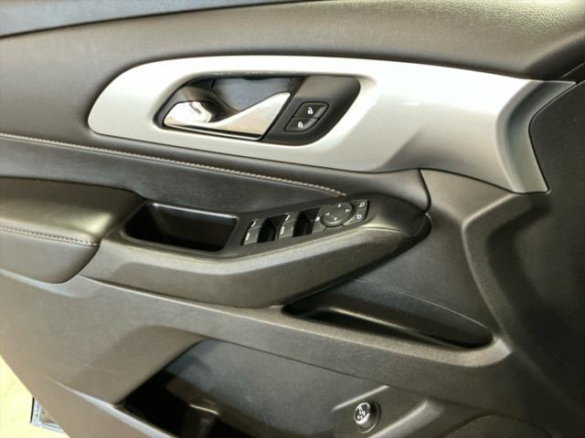 used 2020 Chevrolet Traverse car, priced at $24,999