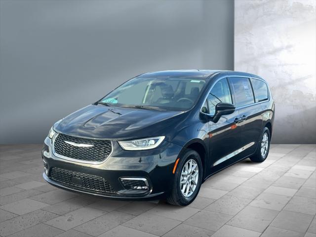 used 2023 Chrysler Pacifica car, priced at $31,975