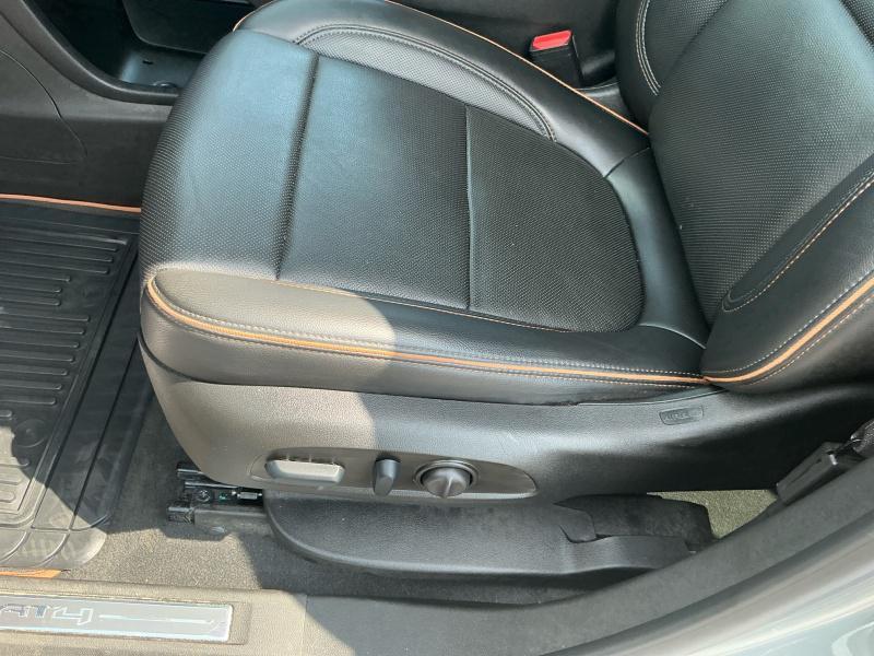 used 2023 GMC Acadia car, priced at $33,999