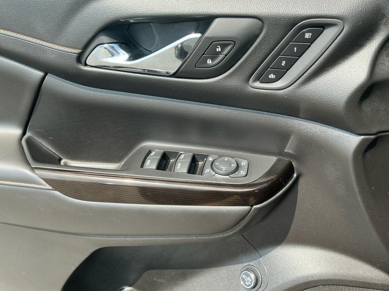 used 2023 GMC Acadia car, priced at $33,999