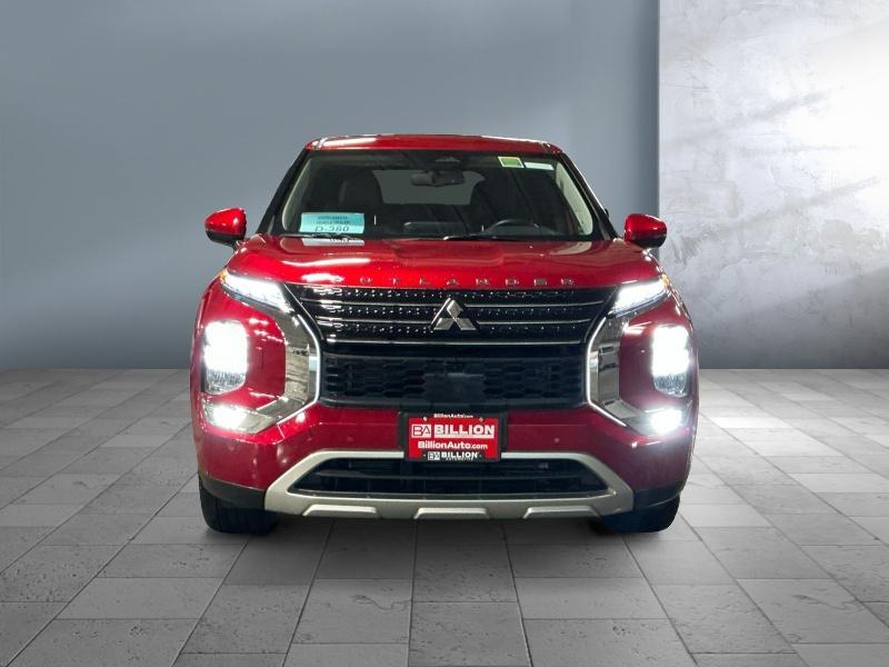 used 2023 Mitsubishi Outlander car, priced at $27,999