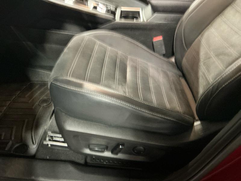 used 2023 Mitsubishi Outlander car, priced at $27,999