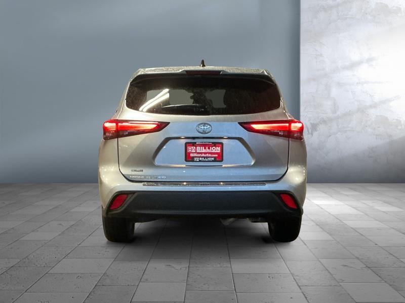 used 2023 Toyota Highlander car, priced at $35,870