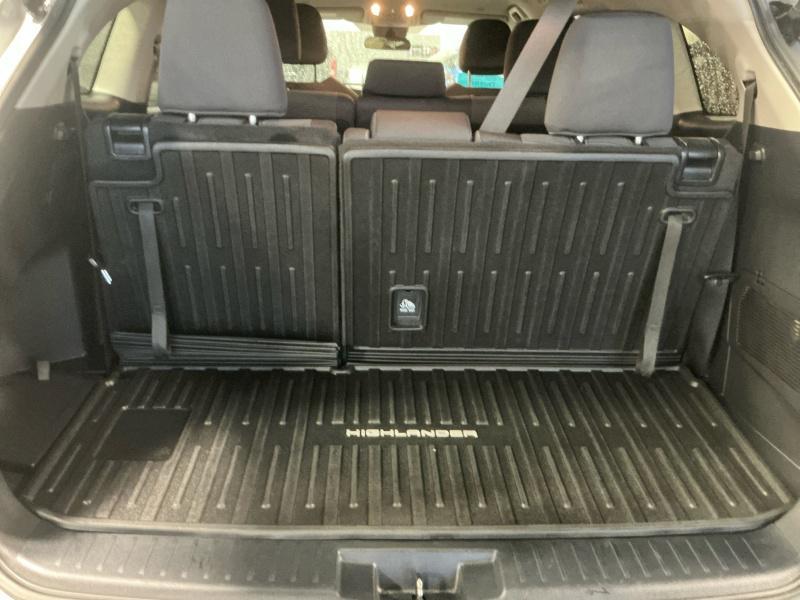 used 2023 Toyota Highlander car, priced at $35,870