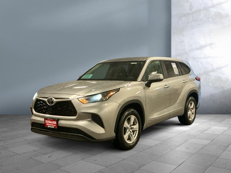used 2023 Toyota Highlander car, priced at $35,870