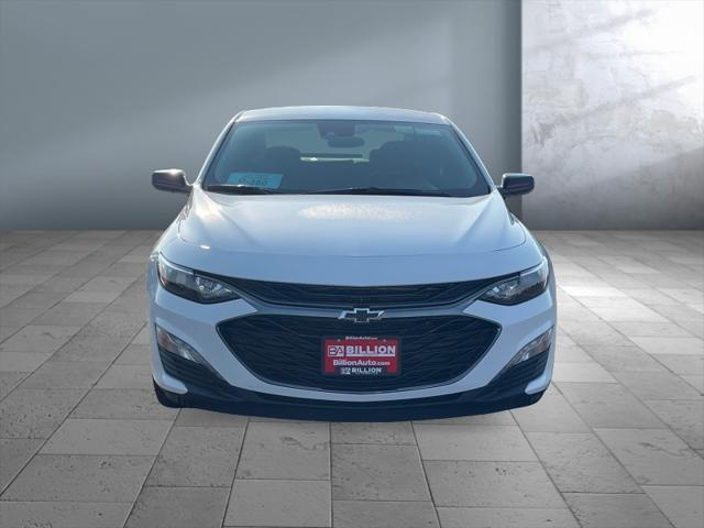 new 2025 Chevrolet Malibu car