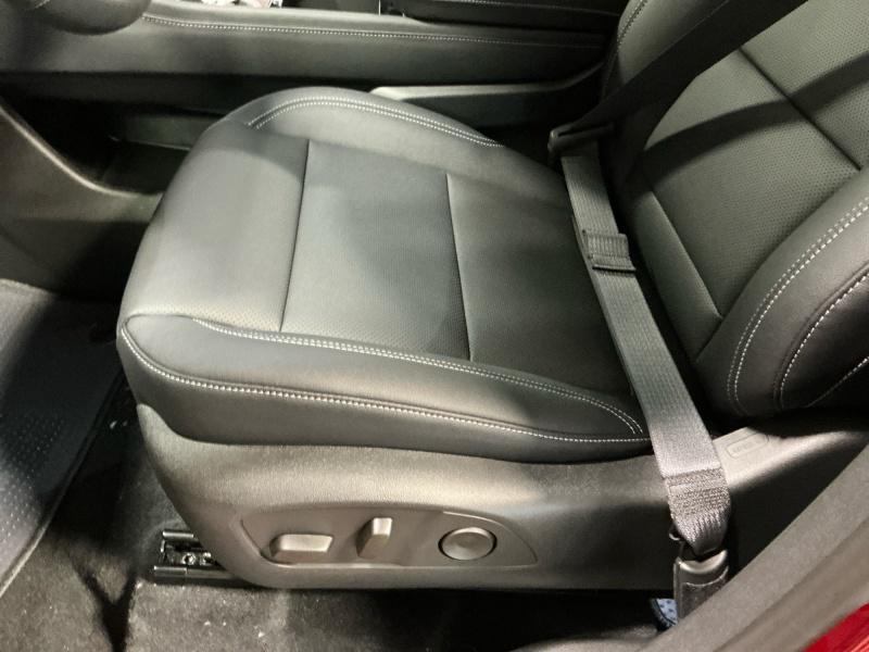 new 2026 Chevrolet Traverse car, priced at $50,099