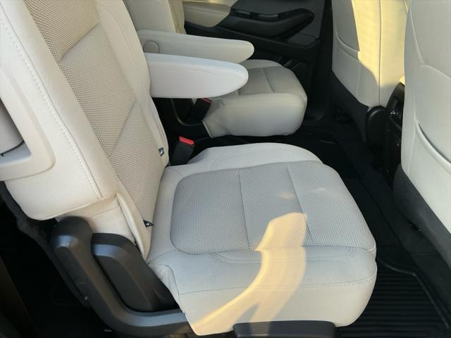 used 2023 Chevrolet Traverse car, priced at $37,990