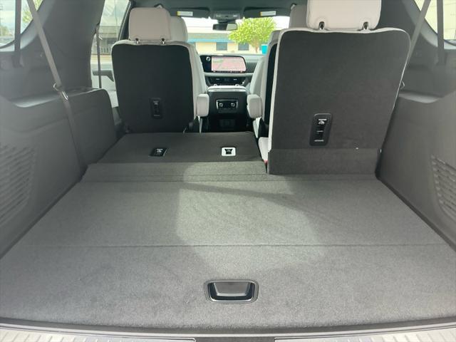 new 2025 Chevrolet Suburban car, priced at $84,714