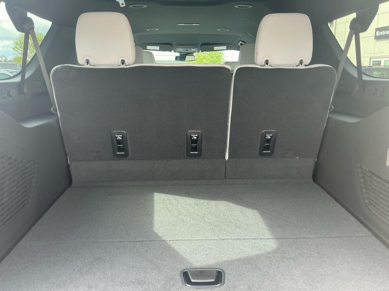new 2025 Chevrolet Suburban car, priced at $79,990