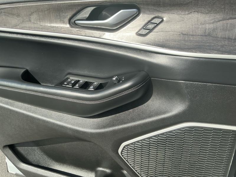 used 2021 Jeep Grand Cherokee L car, priced at $22,999