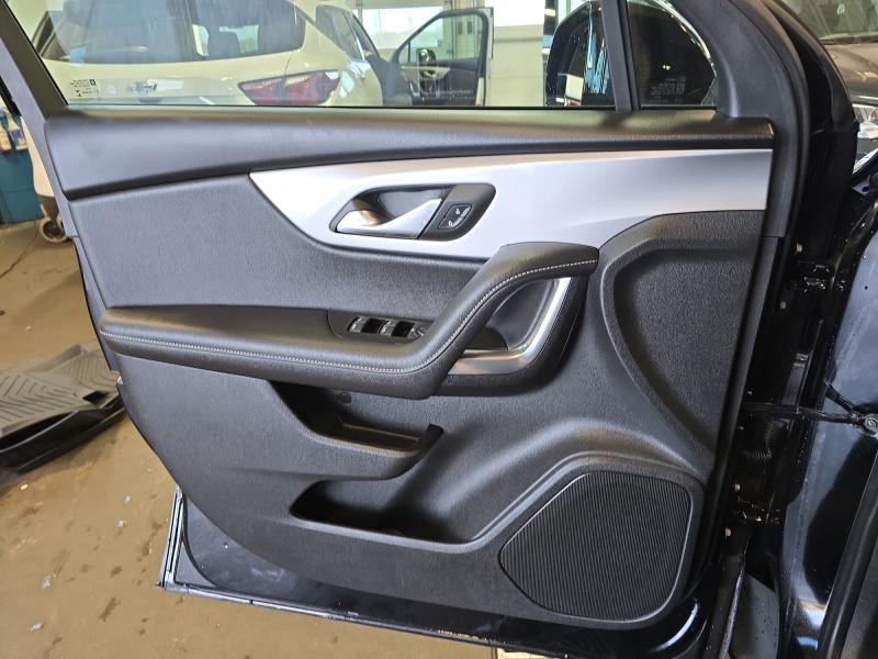 used 2025 Chevrolet Blazer car, priced at $34,490