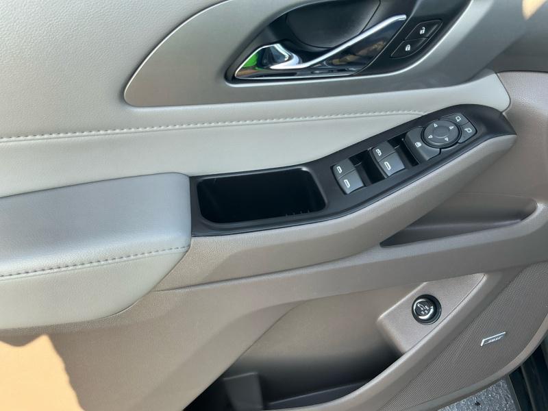 used 2020 Chevrolet Traverse car, priced at $27,980