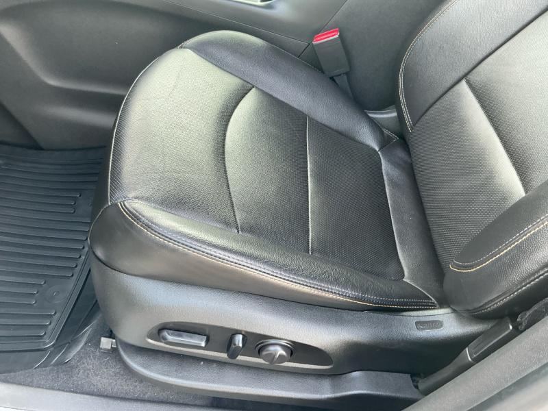 used 2021 Chevrolet Equinox car, priced at $23,499