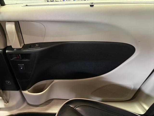 used 2023 Chrysler Pacifica car, priced at $29,999