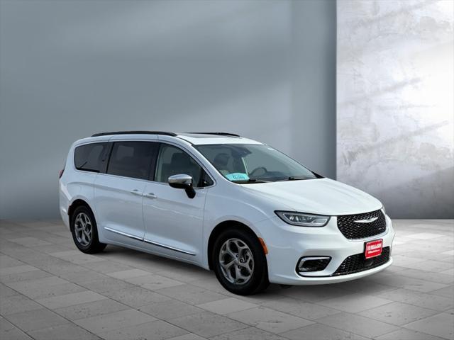 used 2023 Chrysler Pacifica car, priced at $29,999