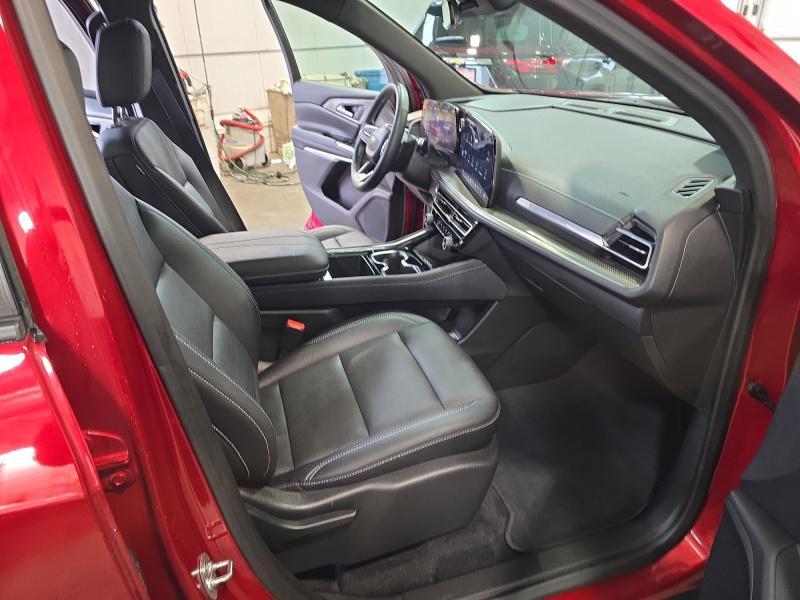 used 2025 Chevrolet Traverse car, priced at $40,999