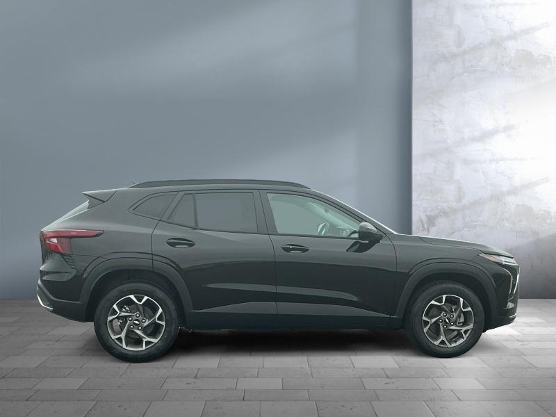 new 2025 Chevrolet Trax car, priced at $25,884
